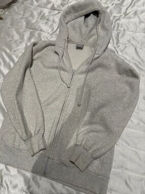 Aritzia TNA Light Heather Gray Zip-Up Hoodie